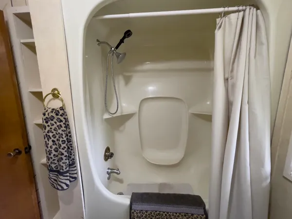 $342,000 | 6095 State Highway 1, Silver Bay, MN 55614