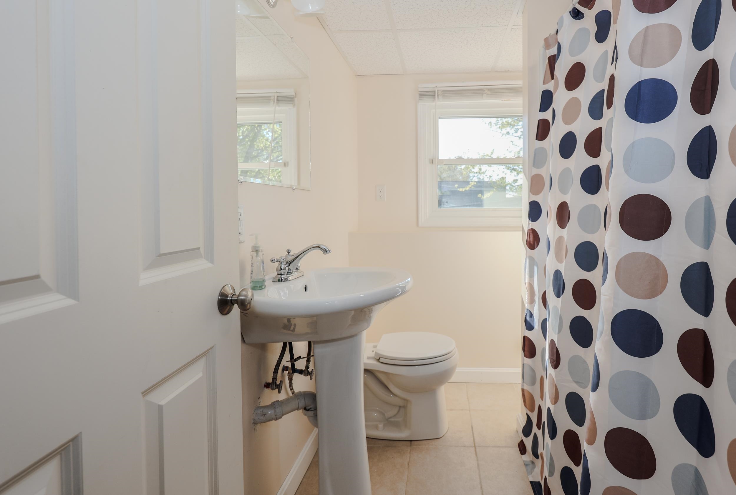 1 Richard Drive Derry, NH 03038 - Photo 8 of 19