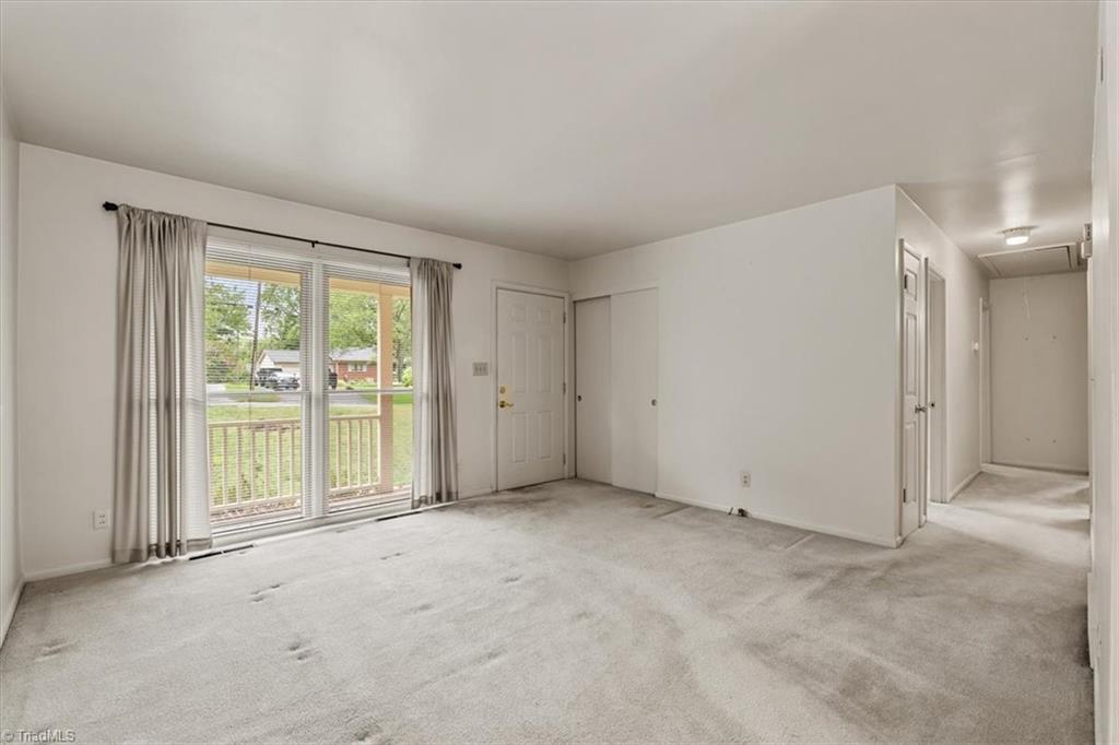 3404 Rolling Road High Point, NC 27265 - Photo 12 of 29