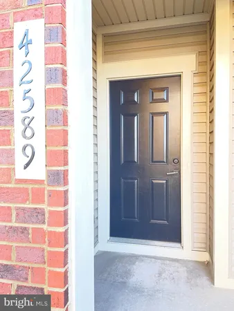 $3,500 | 42589 Burbank Terrace, Sterling, VA 20166