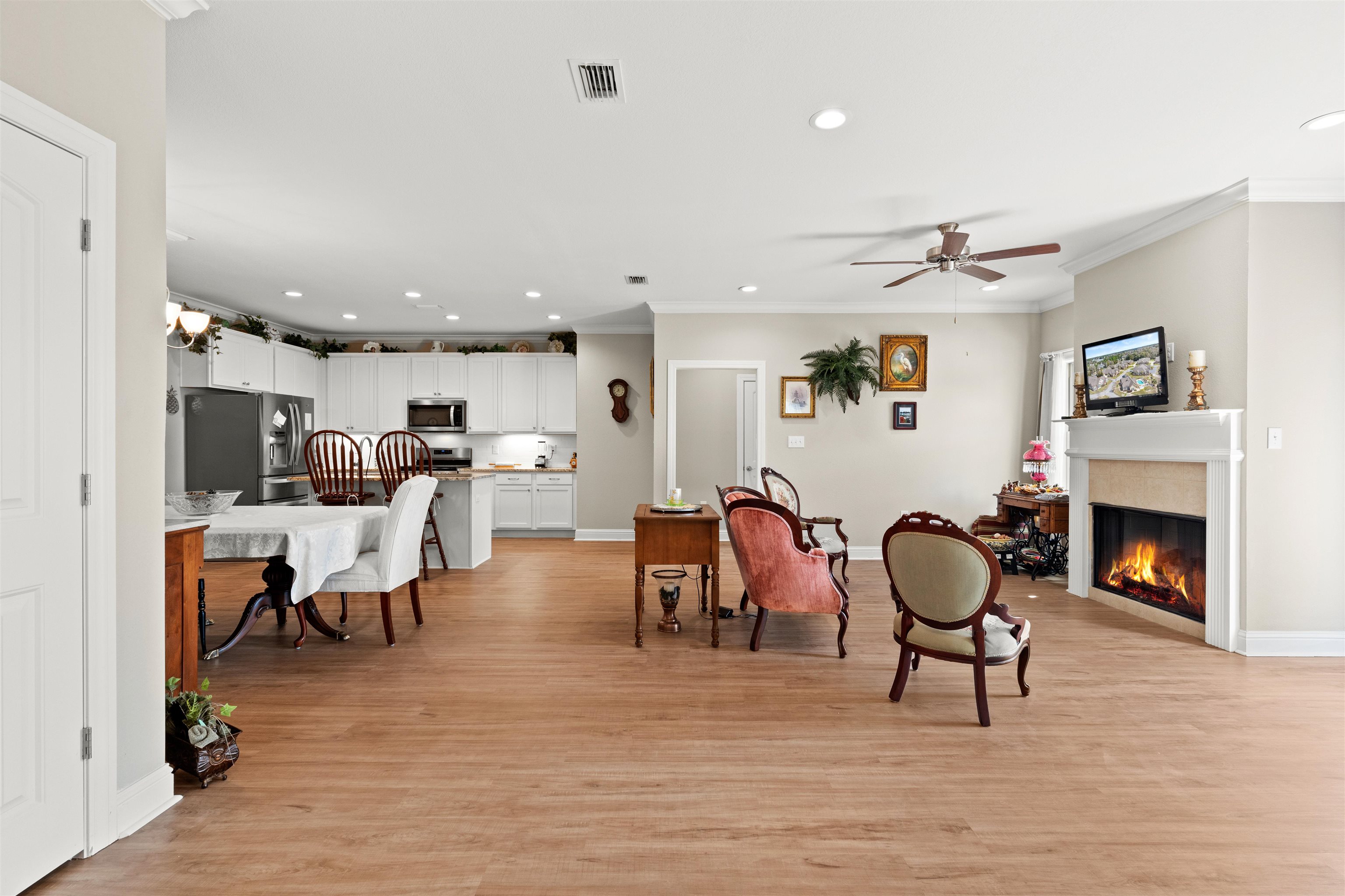 301 Holmes Avenue, Unit 301 Foley, AL 36535 - Photo 4 of 54 Dining Area