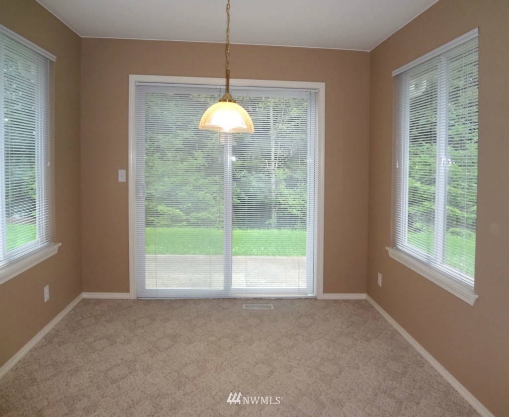19607 10th Drive Southeast Bothell, WA 98012 - Photo 11 of 21 Gallery Image 11