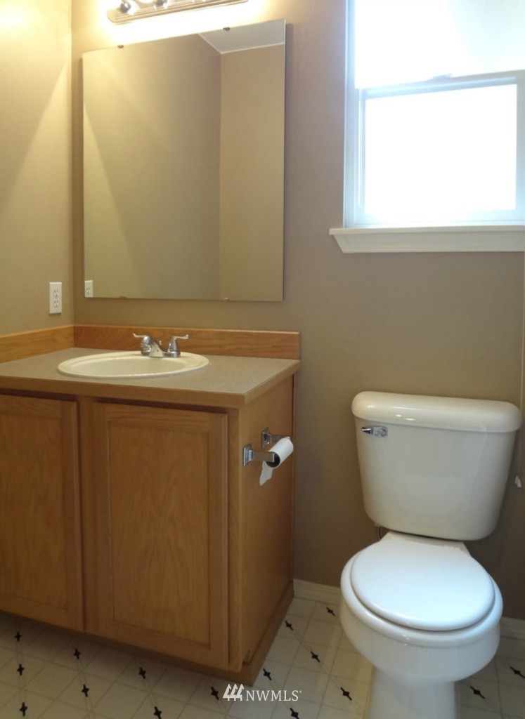 19607 10th Drive Southeast Bothell, WA 98012 - Photo 13 of 21 Gallery Image 13