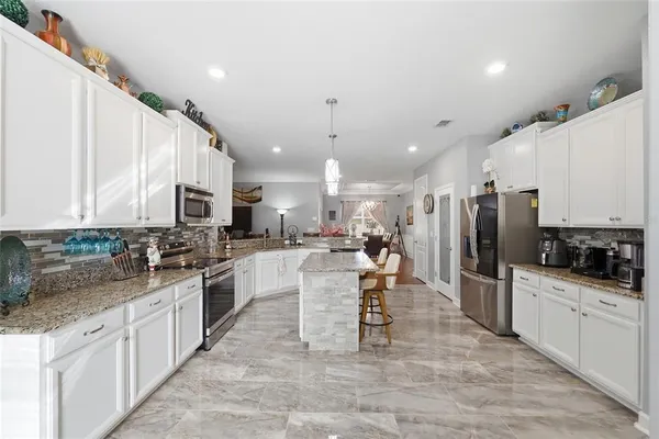 $419,900 | 4020 Carteret Drive, Winter Haven, FL 33884