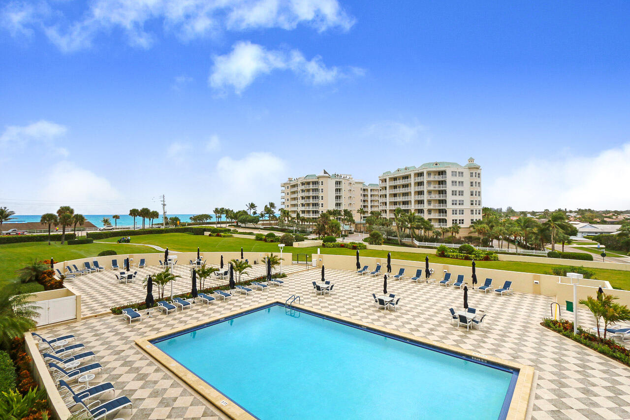 1300 Florida A1A, Unit 624 Jupiter, FL 33477 - Photo 23 of 35 Community Pool