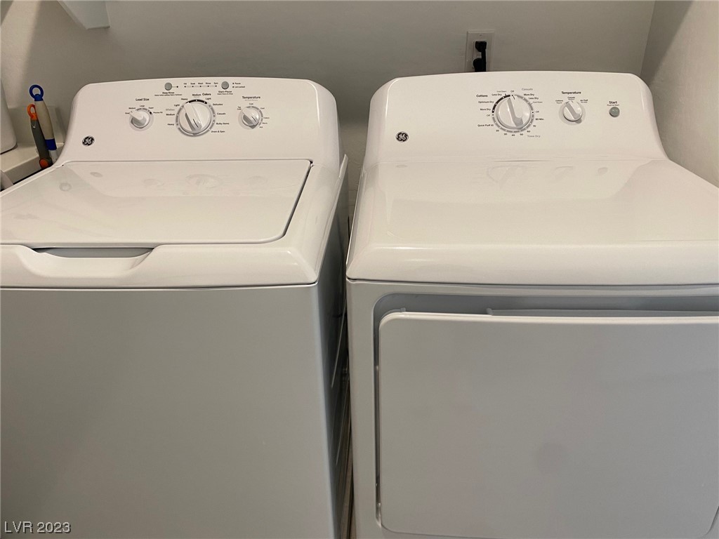 2555 Hampton Road, Unit 9208 Henderson, NV 89052 - Photo 37 of 63 Brand new GE washer and dryer