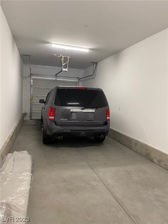 2555 Hampton Road, Unit 9208 Henderson, NV 89052 - Photo 46 of 63 Tandem 2 car Garage