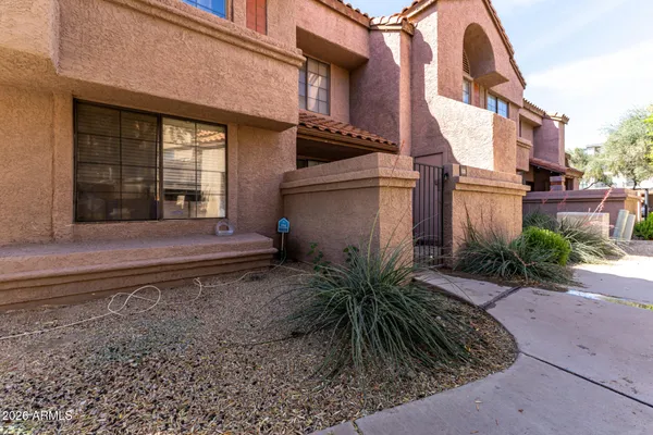 $300,000 | 925 North College Avenue, Unit G126, Tempe, AZ 85288