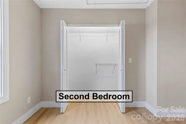 a view of a ceiling fan in a room