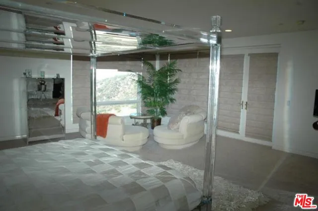 $16,000 | 14445 Mulholland Drive, Los Angeles, CA 90077