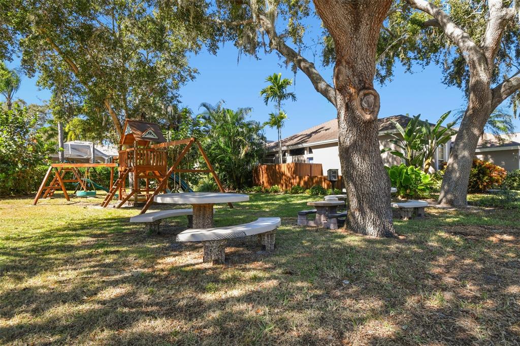 1828 Longview Lane Tarpon Springs, FL 34689 - Photo 75 of 78