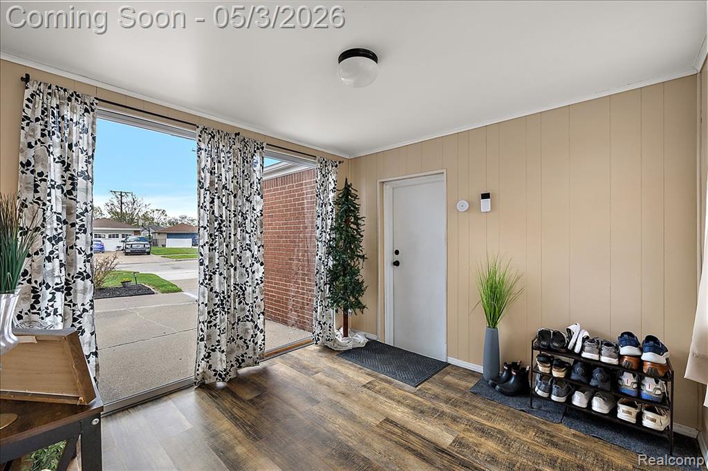 18241 Airport Road Fraser, MI 48026 - Photo 23 of 43