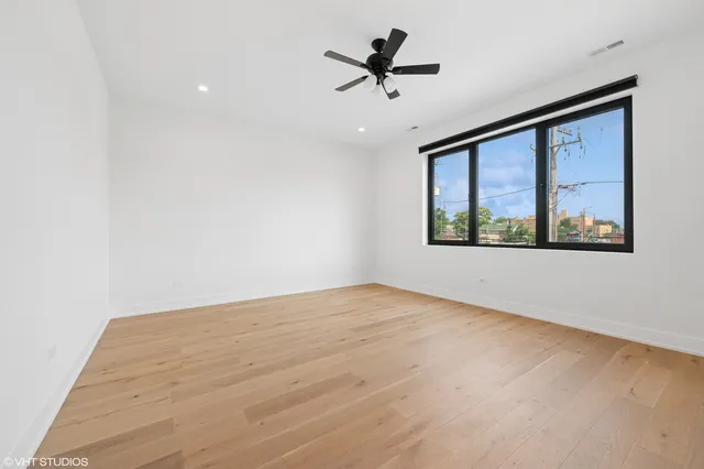 $1,600,000 | 1530 West Ohio Street, Chicago, IL 60642