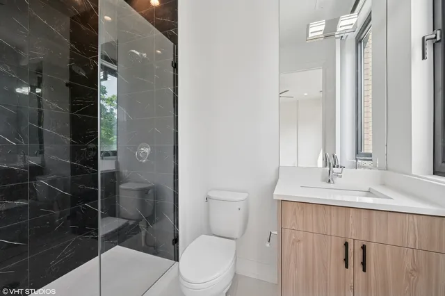 $1,600,000 | 1530 West Ohio Street, Chicago, IL 60642