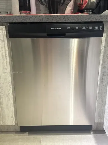 $270,000 | 2851 Northeast 183rd Street, Unit 605E, Aventura, FL 33160