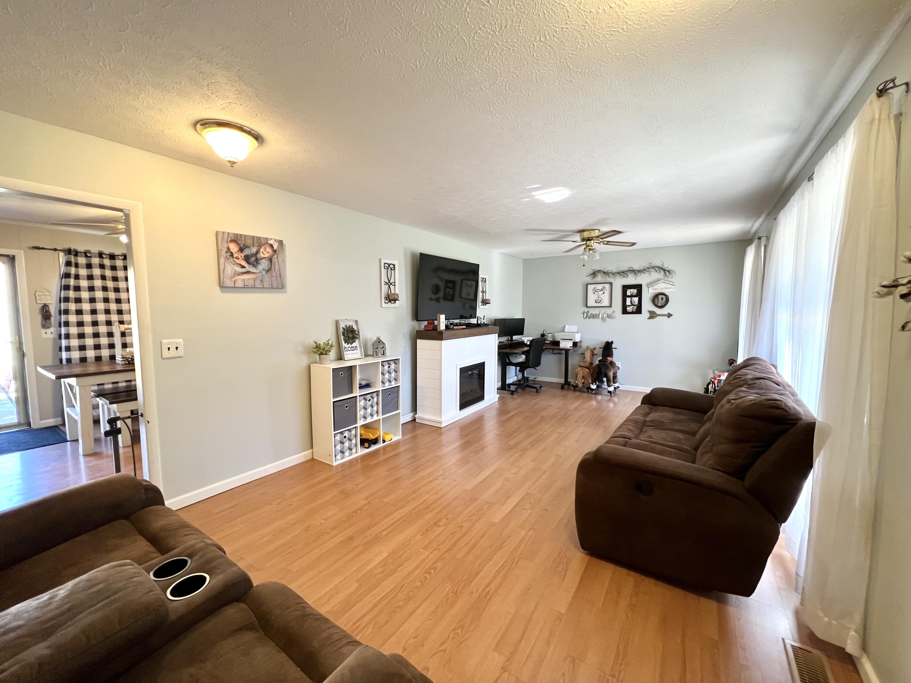36447 Wilderness Road Jonesville, VA 24263 - Photo 22 of 31 EEF906AD-5CE3-4F12-8F59-FDAB916D0D33