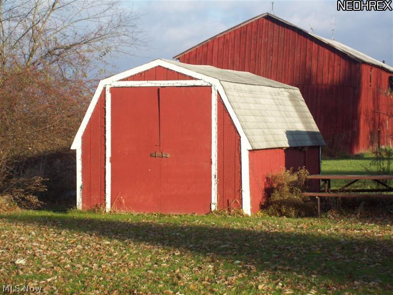 19735 Pitts Road Wellington, OH 44090 - Photo 3 of 4
