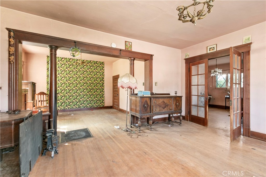 3893 Pine Street Riverside, CA 92501 - Photo 8 of 46