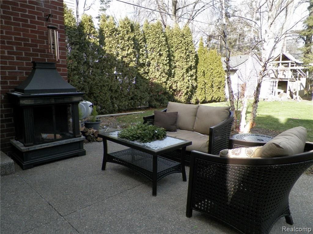 1944 Severn Road Grosse Pointe, MI 48236 - Photo 23 of 25 1944 Severn 059.JPG