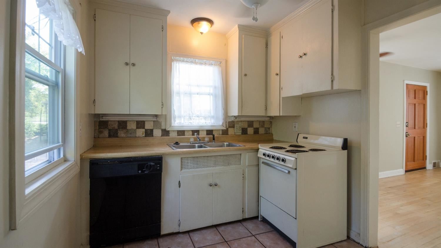 361 North Hewitt Road Ypsilanti, MI 48197 - Photo 5 of 10 Photo 5