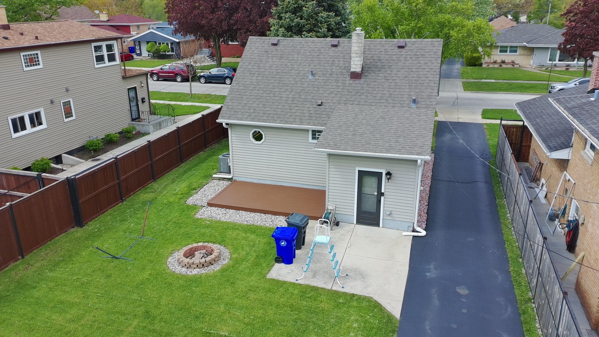 7841 45th Place Lyons, IL 60534 - Photo 3 of 23 an aerial view of a house with table and chairs