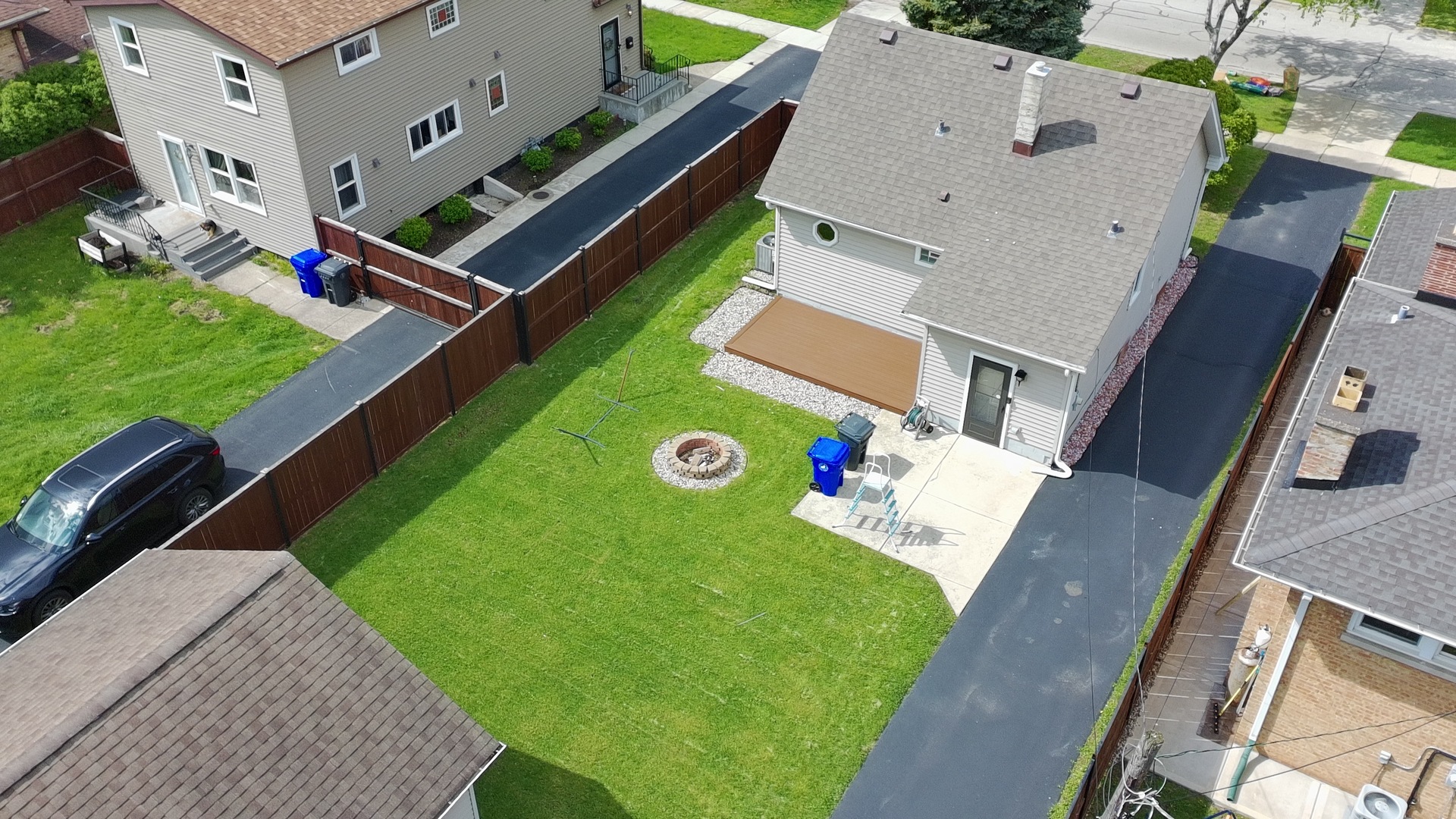 7841 45th Place Lyons, IL 60534 - Photo 4 of 23 an aerial view of a house