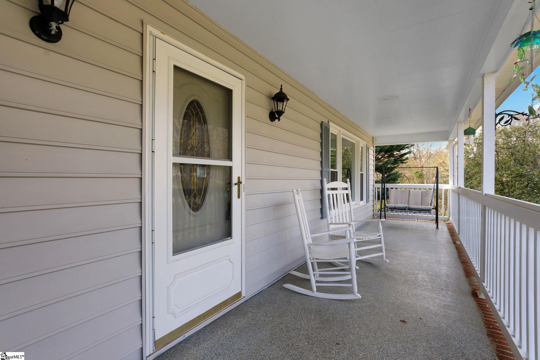 111 Wood Creek Road Mauldin, SC 29662 - Photo 3 of 35 Gallery Image 3