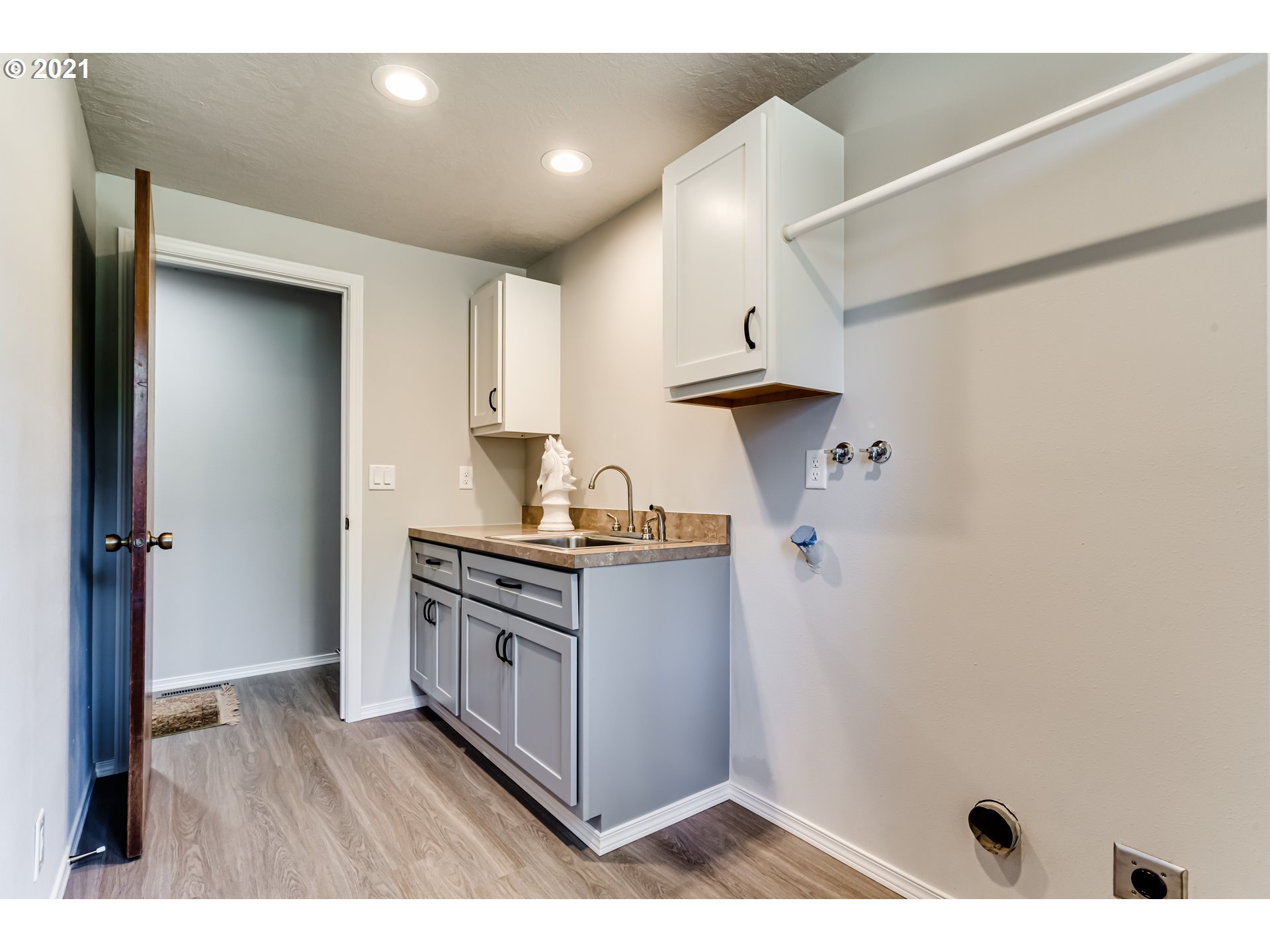 92465 Marcola Road Marcola, OR 97454 - Photo 25 of 32 Gallery Image 25