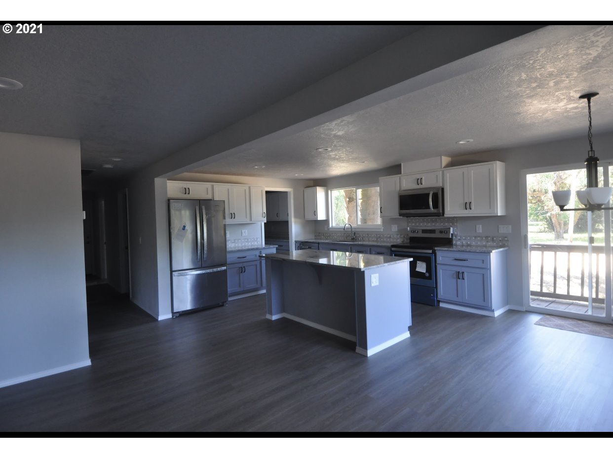 92465 Marcola Road Marcola, OR 97454 - Photo 5 of 32 Gallery Image 5