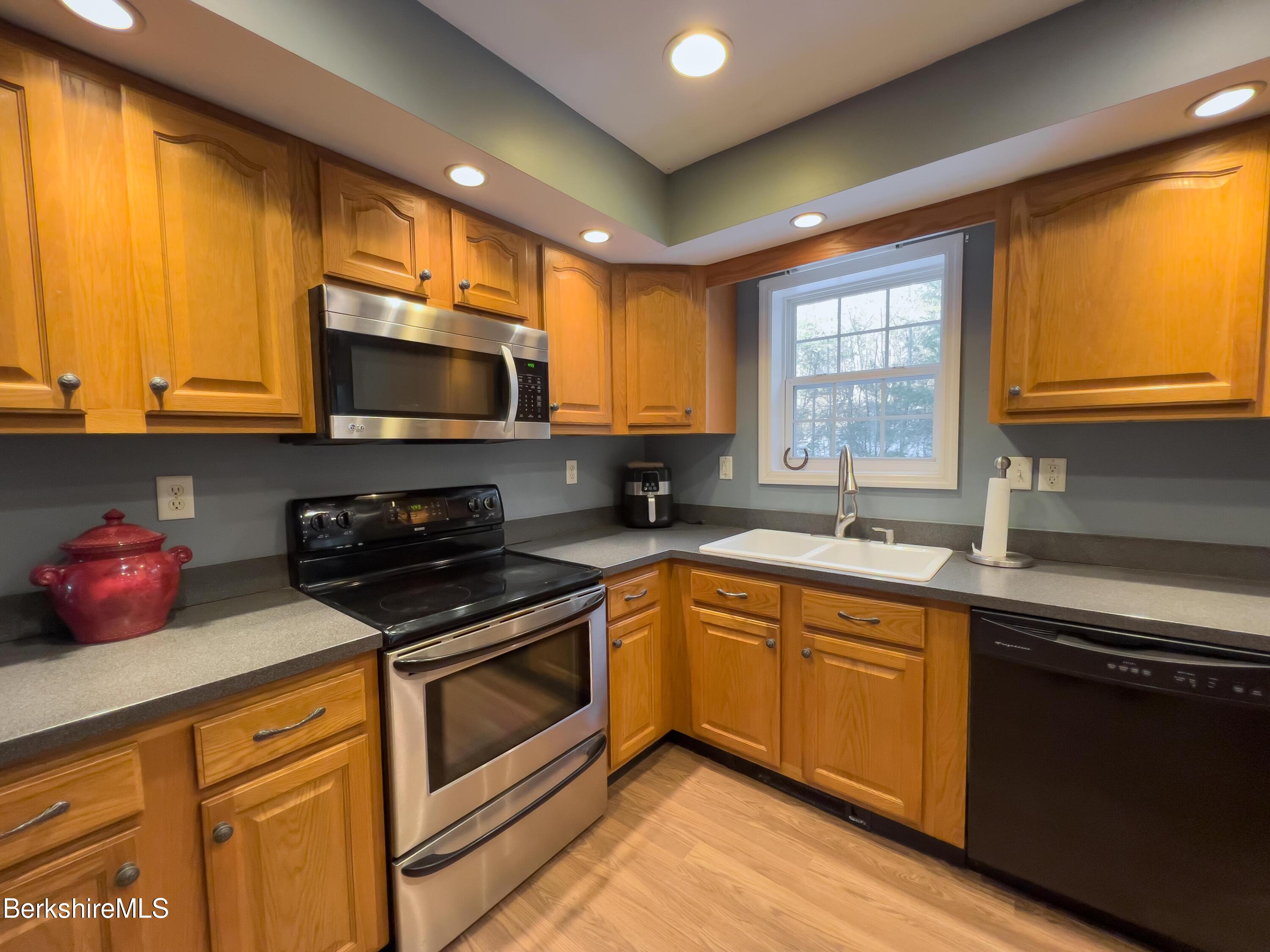 1354 County Road Sheffield, MA 01230 - Photo 17 of 71 CountryRd-43