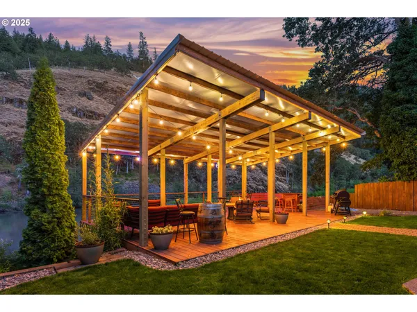 $749,000 | 218 2nd Street, Klickitat, WA 98628
