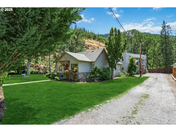 $749,000 | 218 2nd Street, Klickitat, WA 98628