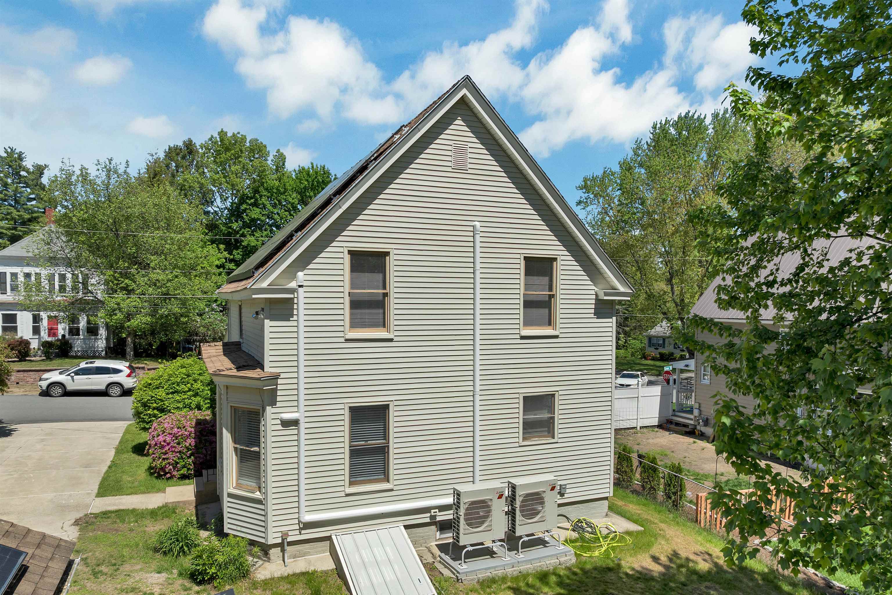 11 Grove Street Derry, NH 03038 - Photo 6 of 51