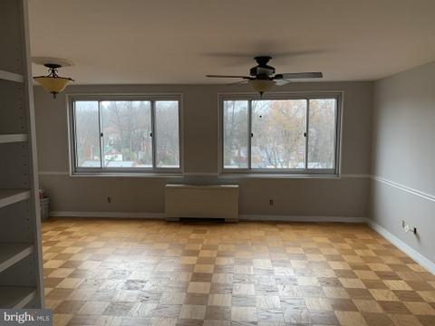 1900 Lyttonsville Road, Unit 918 Silver Spring, MD 20910 - Photo 2 of 6 Living Room