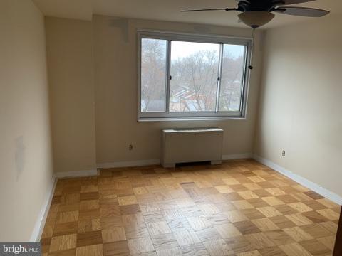 1900 Lyttonsville Road, Unit 918 Silver Spring, MD 20910 - Photo 5 of 6 Bedroom