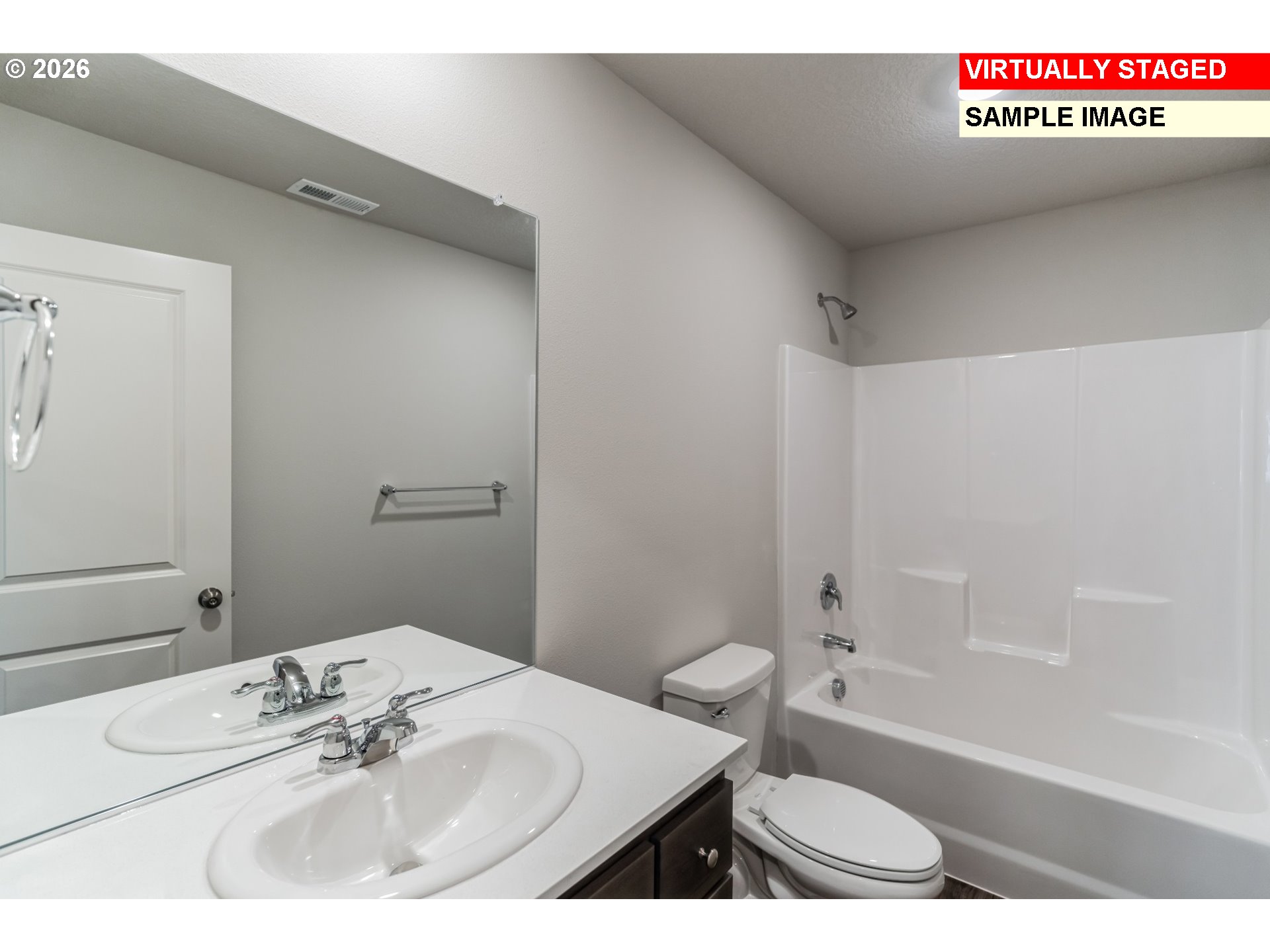 25229 Todd Way Veneta, OR 97487 - Photo 12 of 29 a bathroom with a sink a toilet and a bathtub