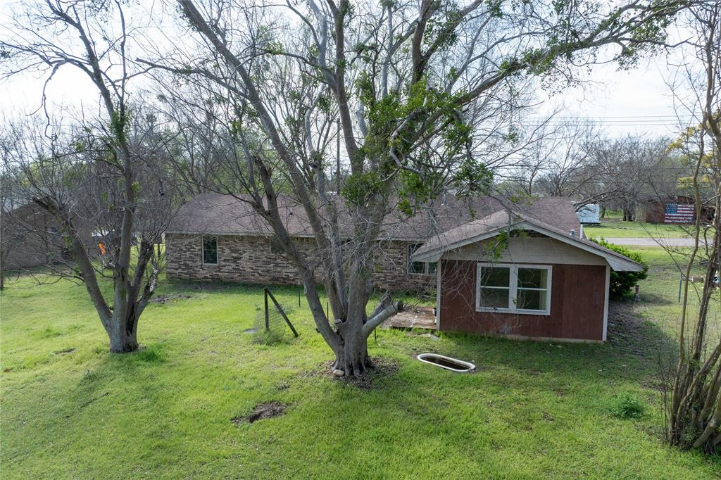 218 North Collins Street Colbert, OK 74733 - Photo 12 of 40