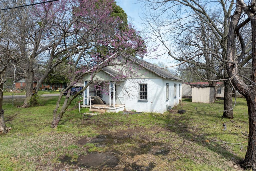 218 North Collins Street Colbert, OK 74733 - Photo 15 of 40