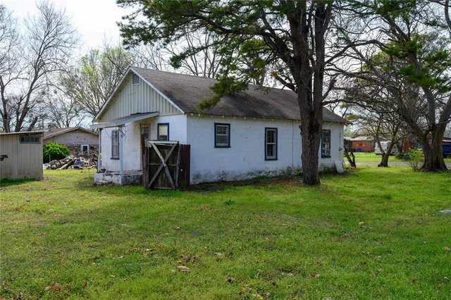 $175,000 | 218 North Collins Street, Colbert, OK 74733