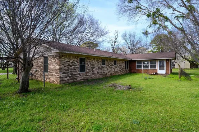 $175,000 | 218 North Collins Street, Colbert, OK 74733