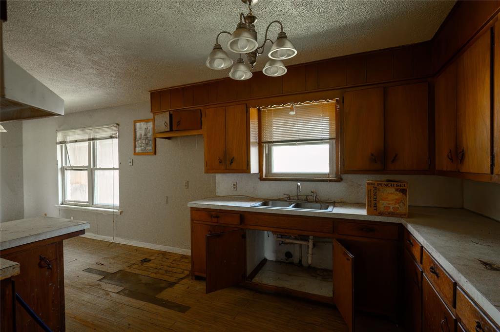 218 North Collins Street Colbert, OK 74733 - Photo 33 of 40