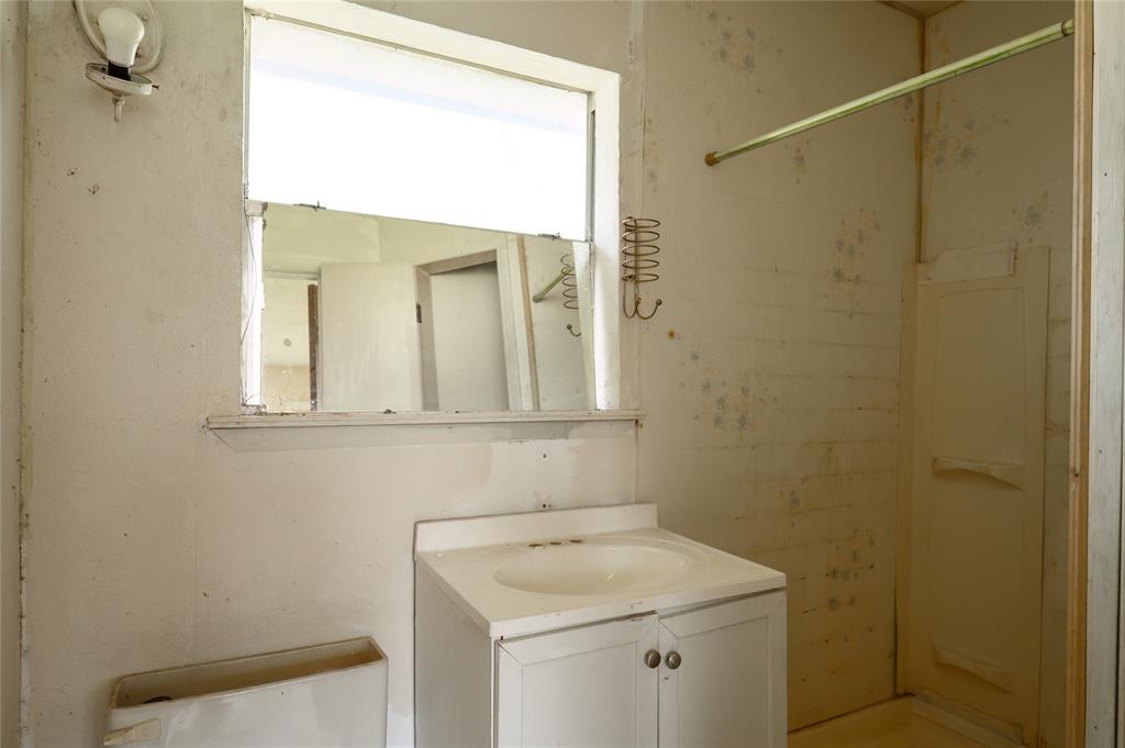 218 North Collins Street Colbert, OK 74733 - Photo 39 of 40