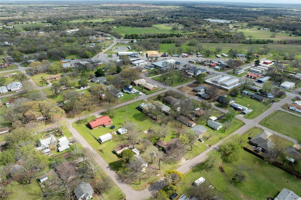 218 North Collins Street Colbert, OK 74733 - Photo 7 of 40