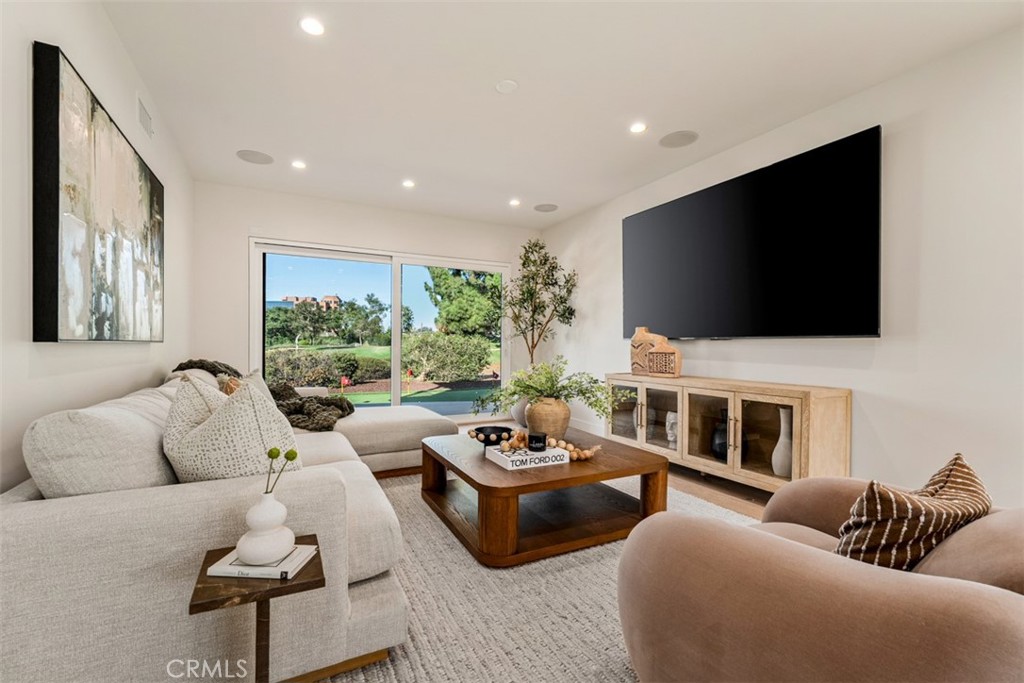 4230 North Virginia Road Long Beach, CA 90807 - Photo 33 of 74 Family Room/ Golf Course View