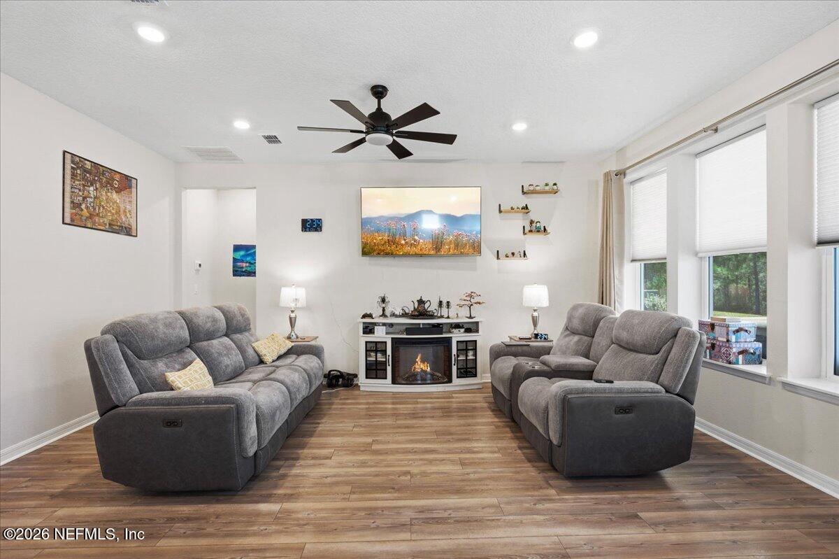 217 Ethereal Square Yulee, FL 32097 - Photo 16 of 69 Living Room (1)