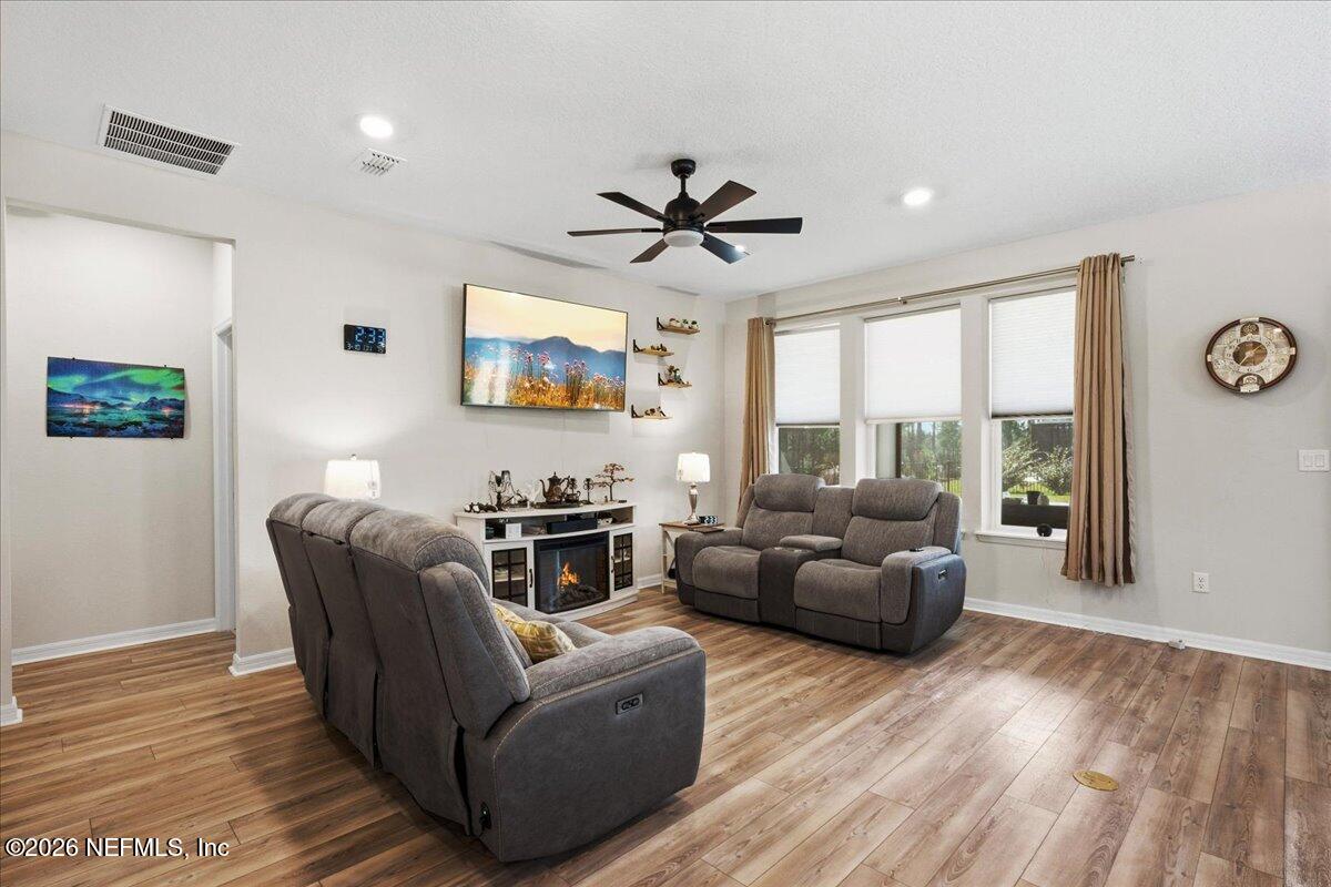 217 Ethereal Square Yulee, FL 32097 - Photo 17 of 69 Living Room (2)