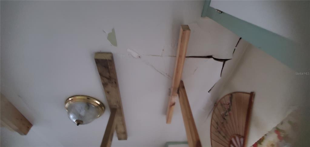 2208 Valencia Road Orlando, FL 32803 - Photo 26 of 45 a bathroom with a sink