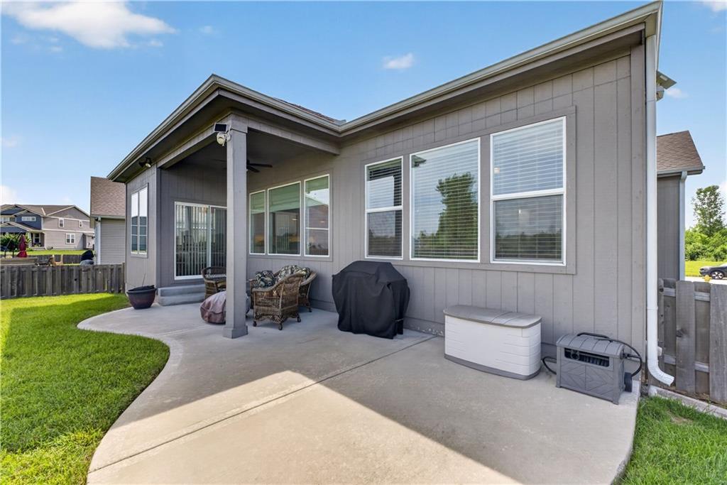 1540 Southwest Cornwall Road Raymore, MO 64083 - Photo 38 of 53