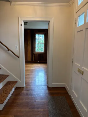 $1,700 | 210 Locust Avenue, Salem, VA 24153