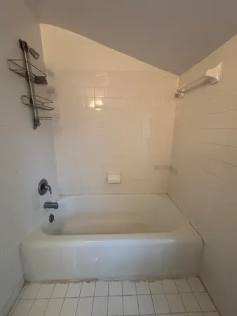 $1,700 | 210 Locust Avenue, Salem, VA 24153